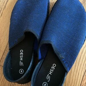 Oesh Salon Neptune  shoes size 9
